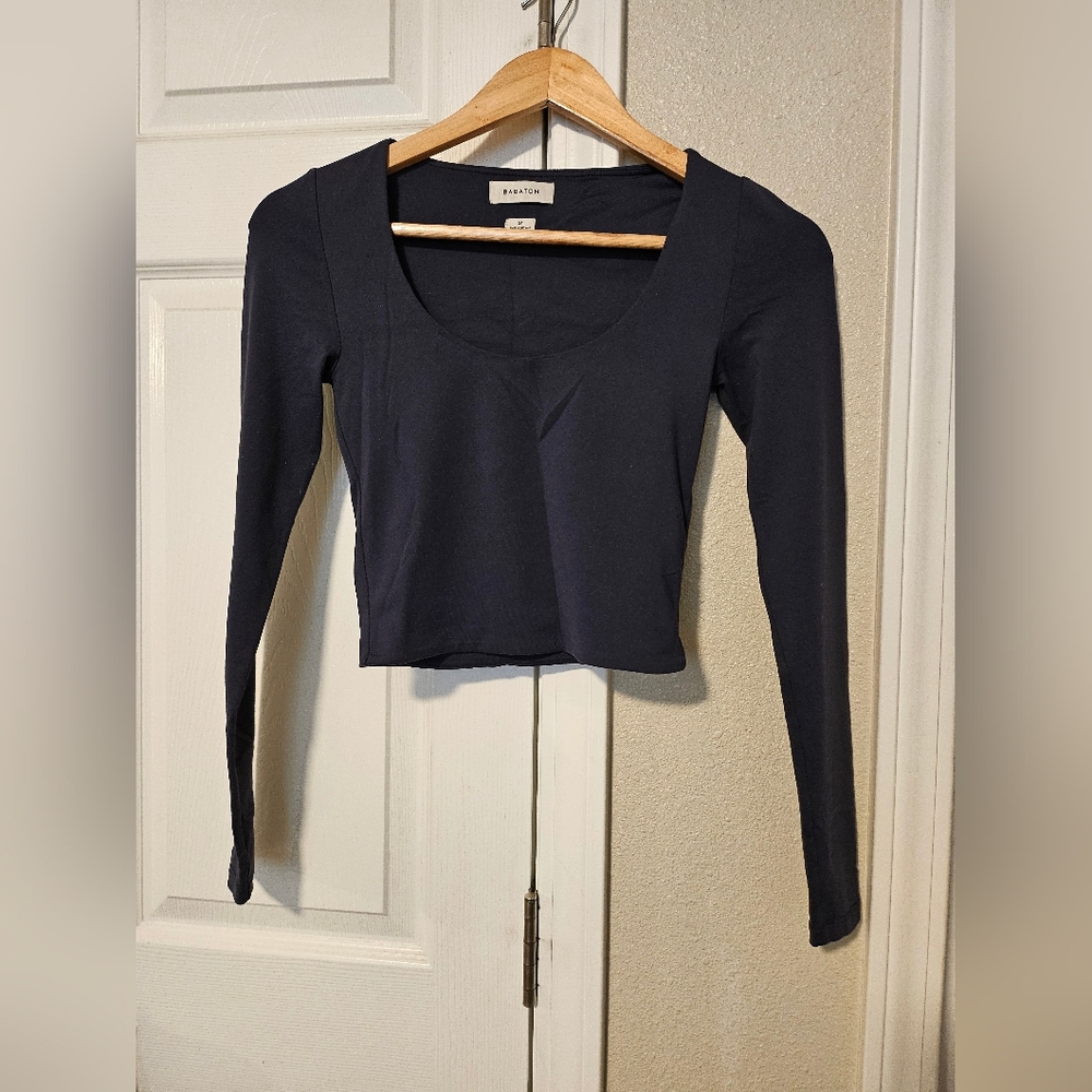 Aritzia Babaton Contour Long Sleeve